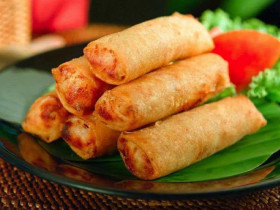 Chả giò và gỏi cuốn của Việt Nam là  món ăn nhẹ hấp dẫn bậc nhất thế giới