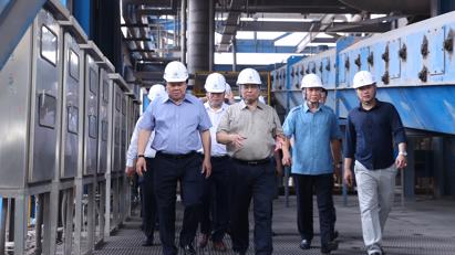 Thủ tướng kiểm tra tình hình sản xuất, cung ứng điện, than tại Quảng Ninh