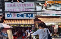 Đang trông xe, người đàn ông bị đâm trọng thương trên phố Hà Nội